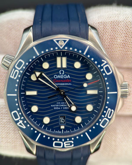 2023 Omega Seamaster Diver 300M 42MM Blue Dial Rubber Strap (210.32.42.20.03.001)