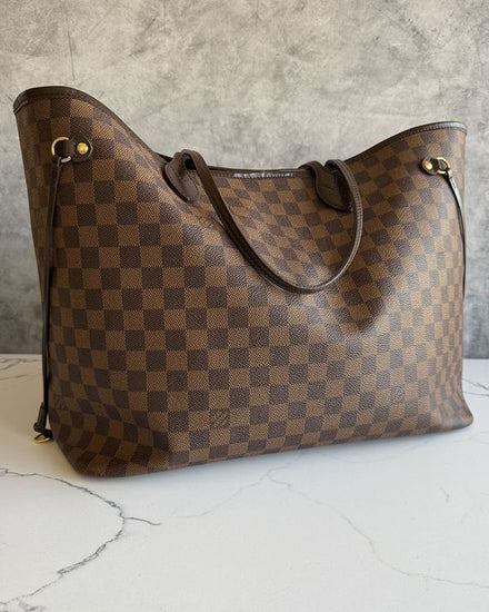 No Reserve - 2011 Louis Vuitton Neverfull GM 15.4 x 12.6 x 7.5IN Coated Canvas Gold-Tone Hardware (N40597)