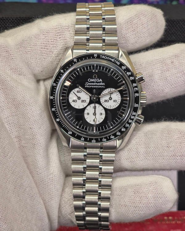 2026 Omega Speedmaster Professional Moonwatch 42MM Black Dial Steel Bracelet (310.30.42.50.01.004)