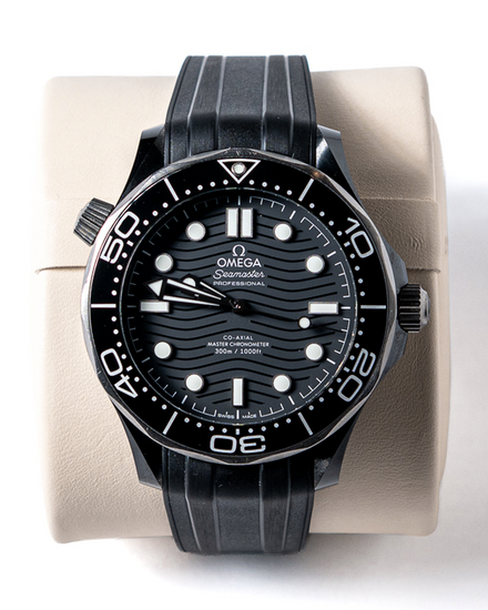 No Reserve - 2019 Omega Seamaster Diver 300M 43.5MM Black Dial Rubber Strap (210.92.44.20.01.001)