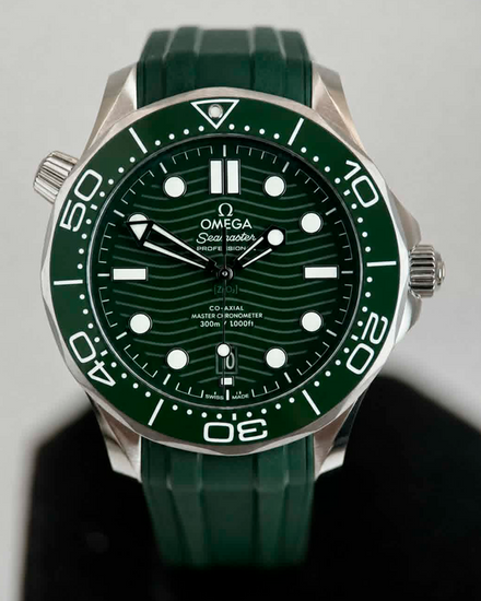 2026 Omega Seamaster Diver 300M 42MM Green "Seaweed" Dial Rubber Strap (210.32.42.20.10.001)
