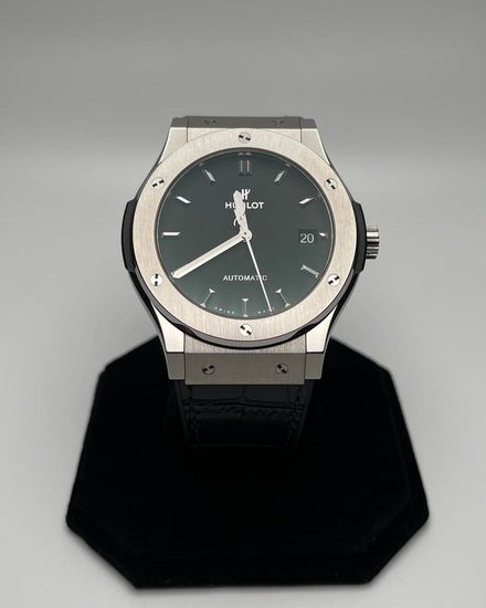 2022 Hublot Classic Fusion 45MM Black Dial Leather Strap (511.NX.1171.LR)