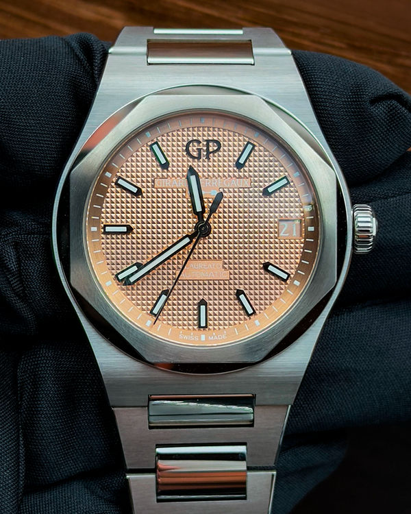 No Reserve - Girard Perregaux Laureato (81010-11-3306-1GM)