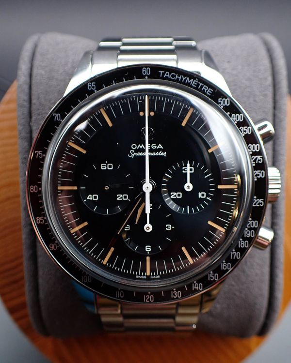 Omega Speedmaster Professional Moonwatch (310.30.40.50.06.001)