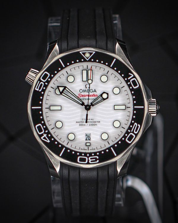 No Reserve - Omega Seamaster 300 (210.32.42.20.04.001))