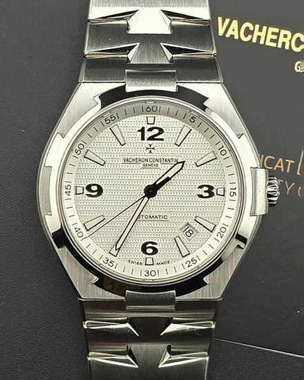 2016 Vacheron Constantin Overseas 42MM Silver Dial Steel Bracelet (47040/B01A-9093)
