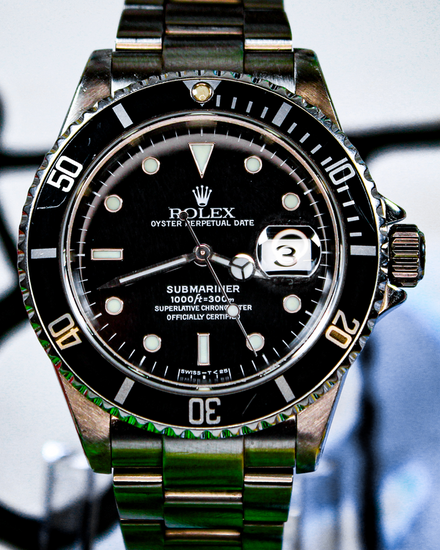 1993 Rolex Submariner Date 40MM Black Dial Oyster Bracelet (16610)