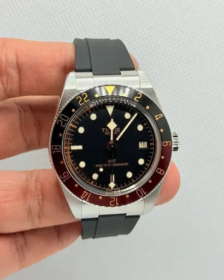 No Reserve - 2026 Tudor Black Bay 58 GMT "Coke" 39MM Black Dial Rubber Strap (7939G1A0NRU)
