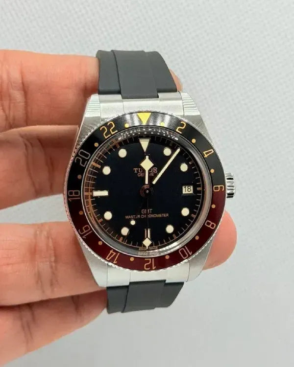 No Reserve - 2026 Tudor Black Bay 58 GMT "Coke" 39MM Black Dial Rubber Strap (7939G1A0NRU)