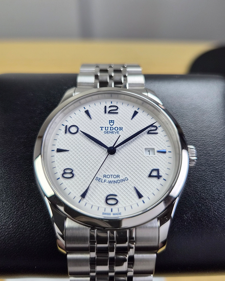 No Reserve - Tudor 1926 41MM Opaline Dial Steel Bracelet (91650)