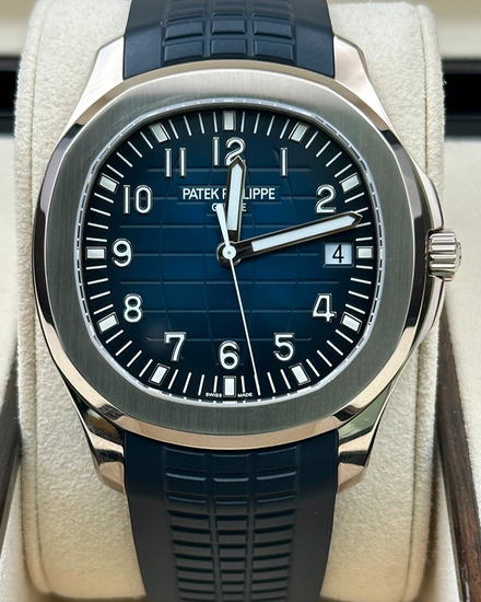 2017 Patek Philippe Aquanaut 42.2MM Blue Dial Rubber Strap (5168G-001)