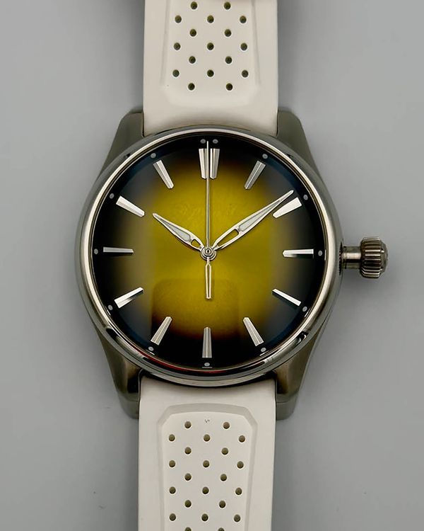 H. Moser & Cie Pioneer (3201-1200)