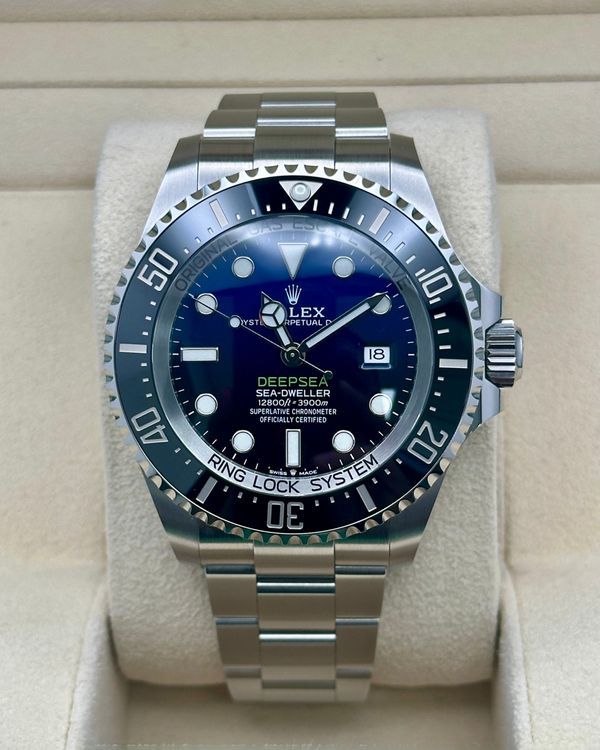 Rolex Sea-Dweller (242)