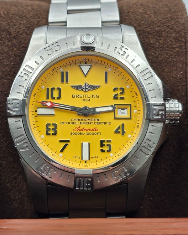 Breitling Avenger (A1733110/I519)
