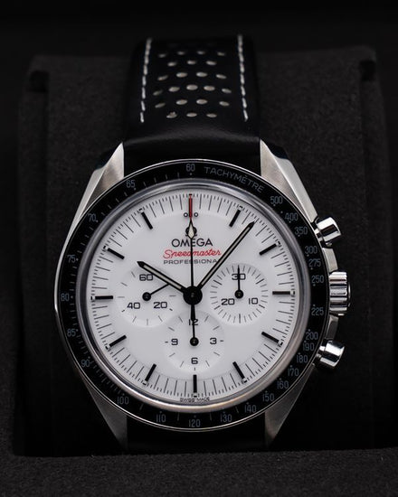 Omega Speedmaster Professional Moonwatch 42MM White Dial Leather Strap (310.32.42.50.04.002)