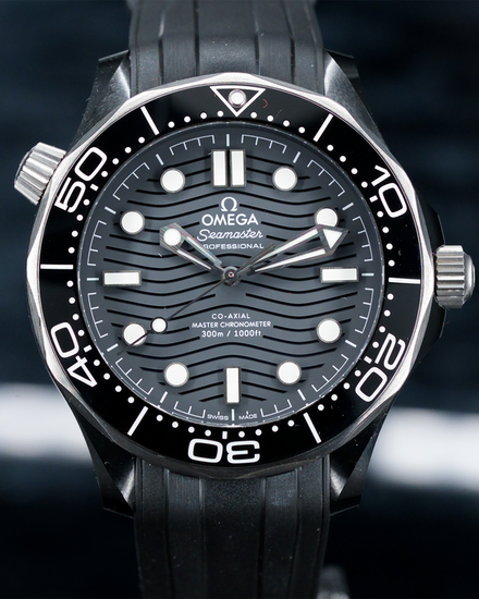 2022 Omega Seamaster Diver 300M 43.5MM Black Dial Rubber Strap (210.92.44.20.01.001)
