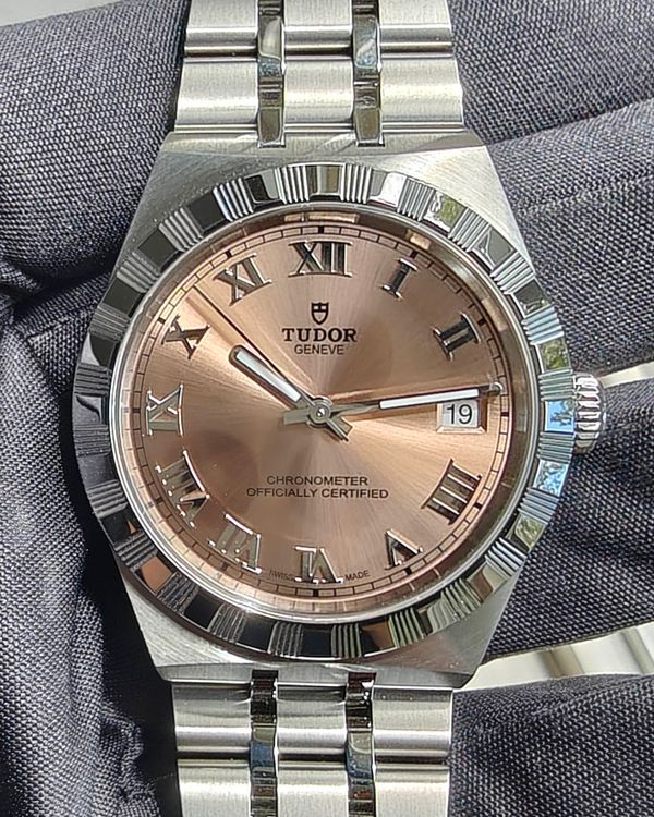 Tudor Royal (2836C1A0)