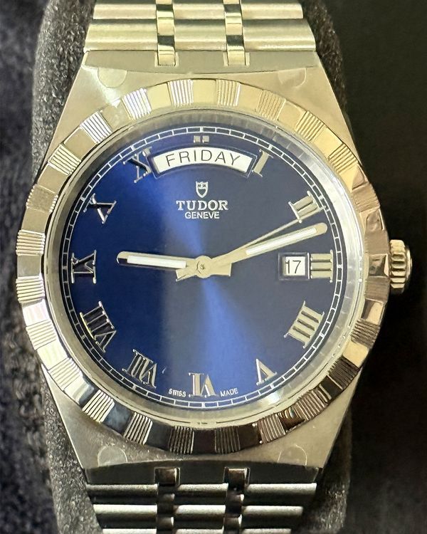 Tudor Royal (M28600-0005)