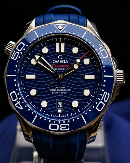 2024 Omega Seamaster Diver 300M 42MM Blue Dial Rubber Strap (210.32.42.20.03.001)