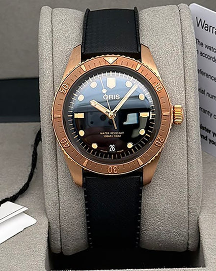 2026 Oris Divers Sixty-Five Date "Cotton Candy Sepia" 38MM Black Dial Rubber Strap (01 733 7771 3154-07 4)