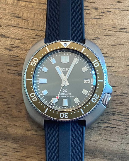 2025 Seiko Prospex Captain Willard 42.7MM Green Dial Rubber Strap (SPB153)