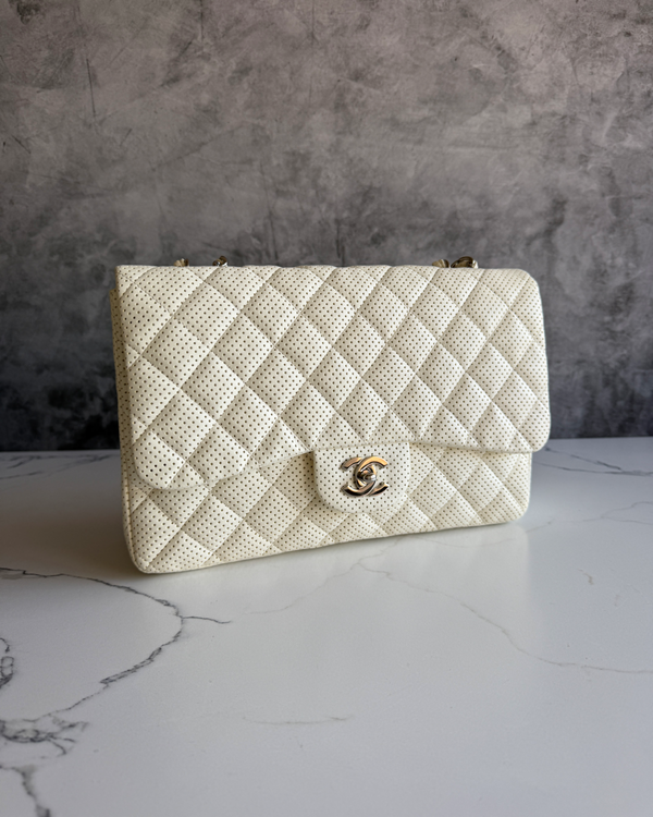 Chanel 19