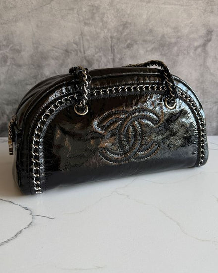 Chanel Bag Luxe Ligne Bowler Bag Medium 13 x 7 x 6IN Leather Silver-Tone Hardware Leather/Chain Strap (A31405)