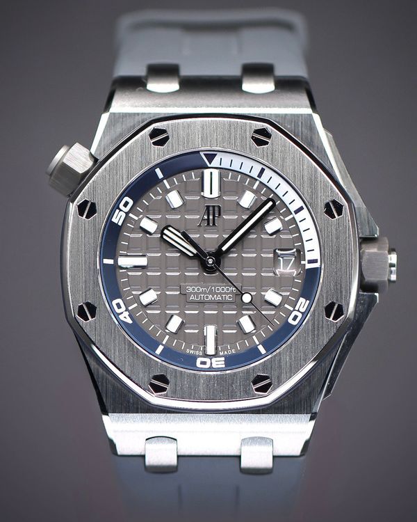 Audemars Piguet Royal Oak Offshore (15720ST.OO.A009CA.01)