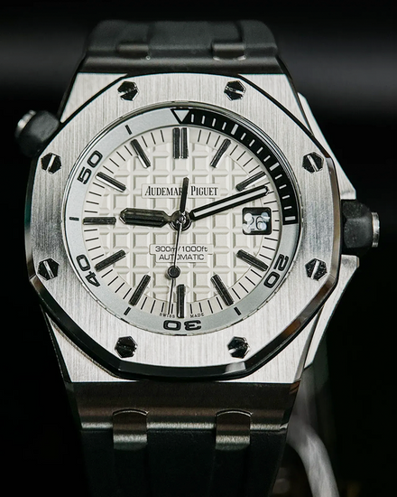 No Reserve - 2017 Audemars Piguet Royal Oak Offshore Diver 42MM White Dial Rubber Strap (15710ST.OO.A002CA.02)