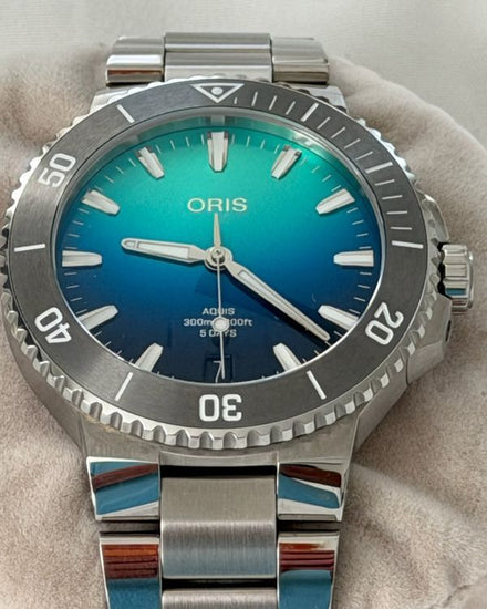 No Reserve - 2025 Oris Aquis Great Barrier Reef L.E. 43.5MM Blue Dial Rubber Strap (01 400 7790 4185)