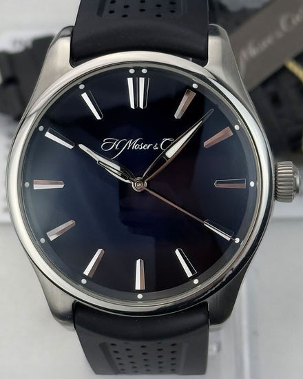 2020 H. Moser & Cie Pioneer Centre Seconds 42.8MM Blue "Fumé" Dial Rubber Strap (3200-1200)