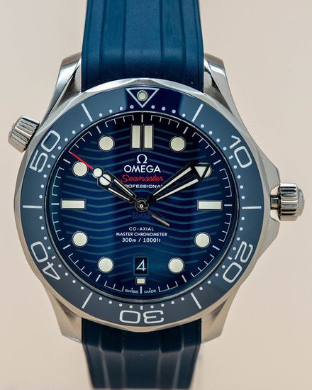 No Reserve - 2022 Omega Seamaster Diver 300M 42MM Blue Dial Rubber Strap (210.32.42.20.03.001)