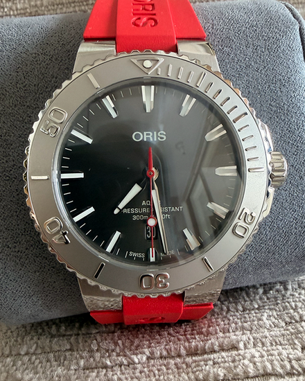 No Reserve - 2026 Oris Aquis Date Relief 43.5MM Grey Dial Rubber Strap (01 733 7789 4153-07 4 23 36FC)