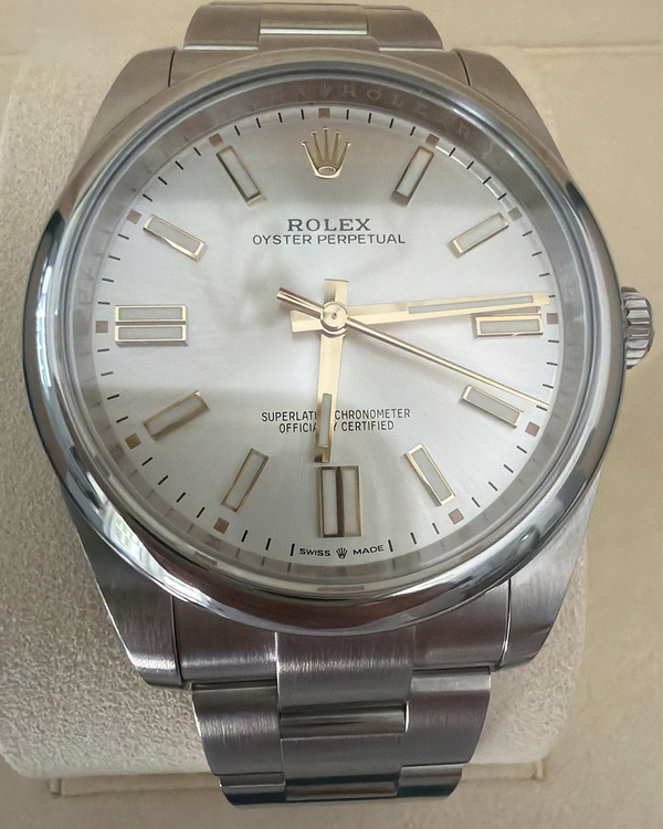 Rolex Oyster Perpetual (124300)
