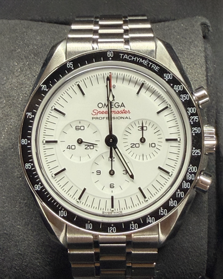 2025 Omega Speedmaster Professional Moonwatch 42MM White Dial Steel Bracelet (310.30.42.50.04.001)