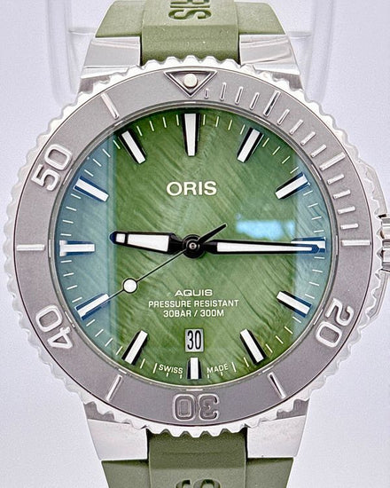Oris Aquis New York Harbor L.E. 41.5MM Green Dial Rubber Strap (01 733 7766 4187)