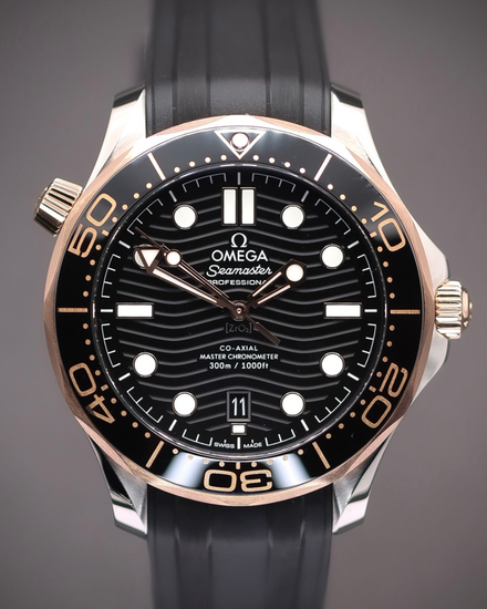 2025 Omega Seamaster Professional Diver 300M 42MM Black Dial Rubber Strap (210.22.42.20.01.002)