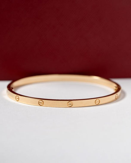 No Reserve - 2022 Cartier Love Bracelet Small Model Size 17 Yellow Gold (Love)