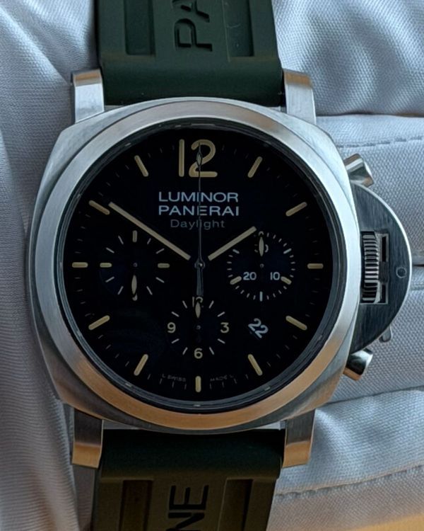 2011 Panerai Luminor Daylight Chronograph 44MM Black Dial Rubber Strap (PAM00356)