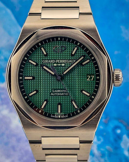 2023 Girard Perregaux Laureato 42MM Green Dial Steel Bracelet (81010-11-3153-1CM)