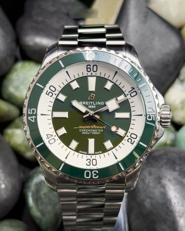 2026 Breitling Superocean 44MM Green Dial Steel Bracelet (A17376)