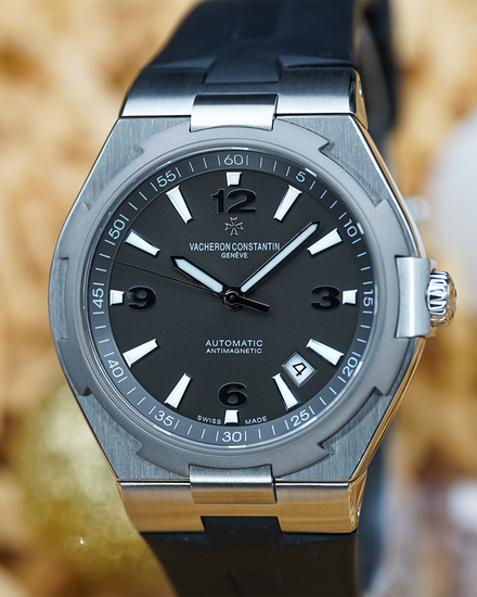 No Reserve - 2015 Vacheron Constantin Overseas 42MM Grey Dial Rubber Strap (47040/000W-9500)