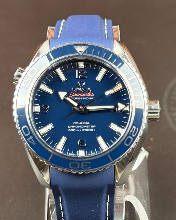 No Reserve - 2014 Omega Seamaster Planet Ocean 600M 42MM Blue Dial Rubber Strap (232.92.42.21.03.001)
