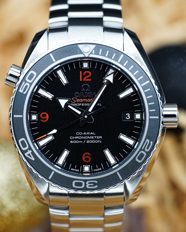 No Reserve - 2022 Omega Seamaster Planet Ocean 600M 42MM Black Dial Steel Bracelet (232.30.42.21.01.003)