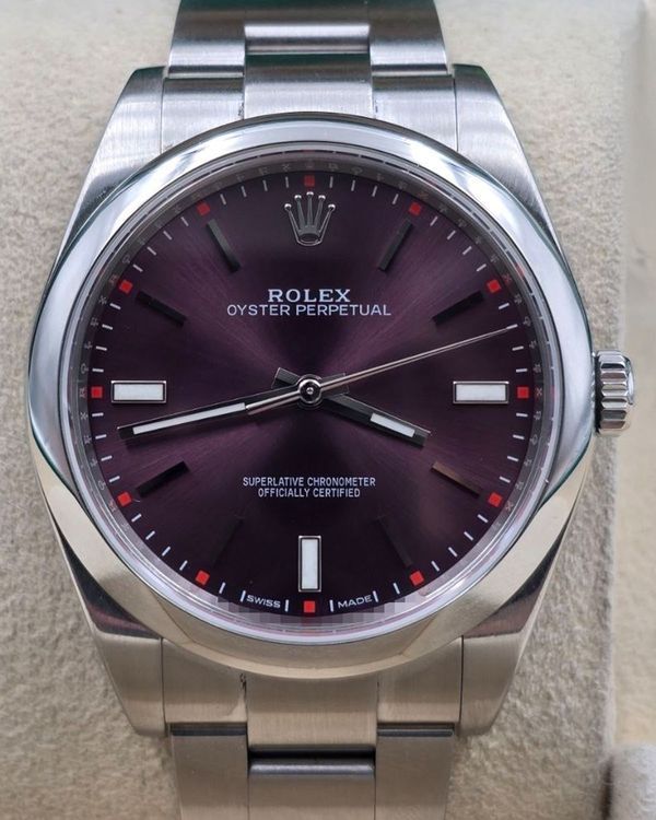 Rolex Oyster Perpetual (114300)