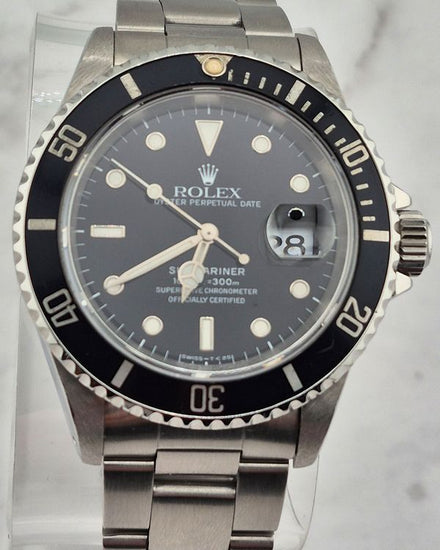 No Reserve - 1996 Rolex Submariner Date 40MM Black Dial Oyster Bracelet (16610)