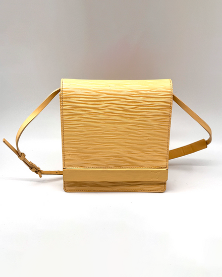 Louis Vuitton Bag Crossbody Small 6.3 × 6.5 × 2.0 in Epi Leather Gold Tone Hardware (Shoulder Bag)