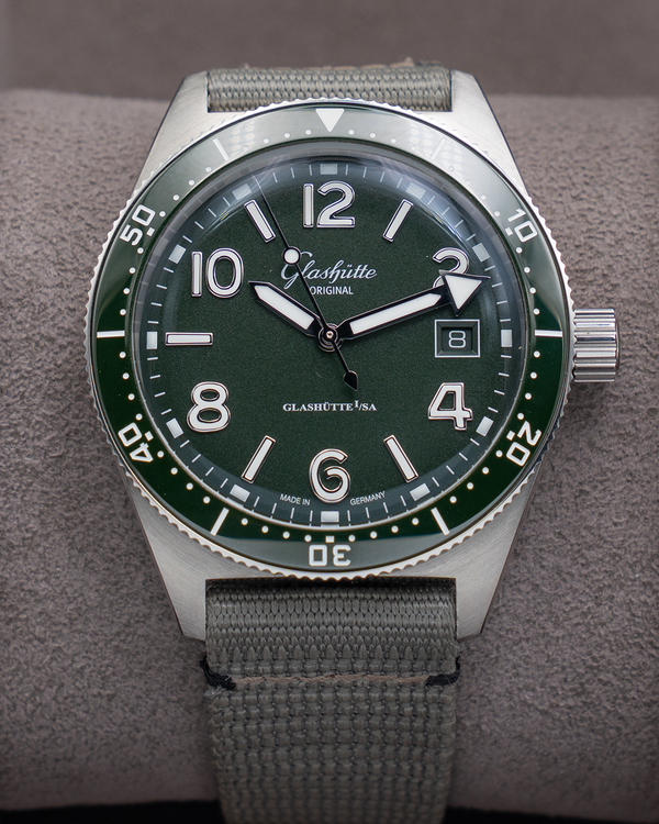 Glashütte Original SeaQ (1-39-11-13-83-08)