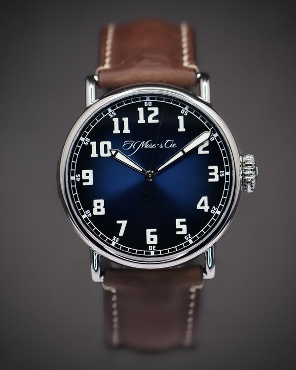 H. Moser & Cie Heritage (8200-1201)