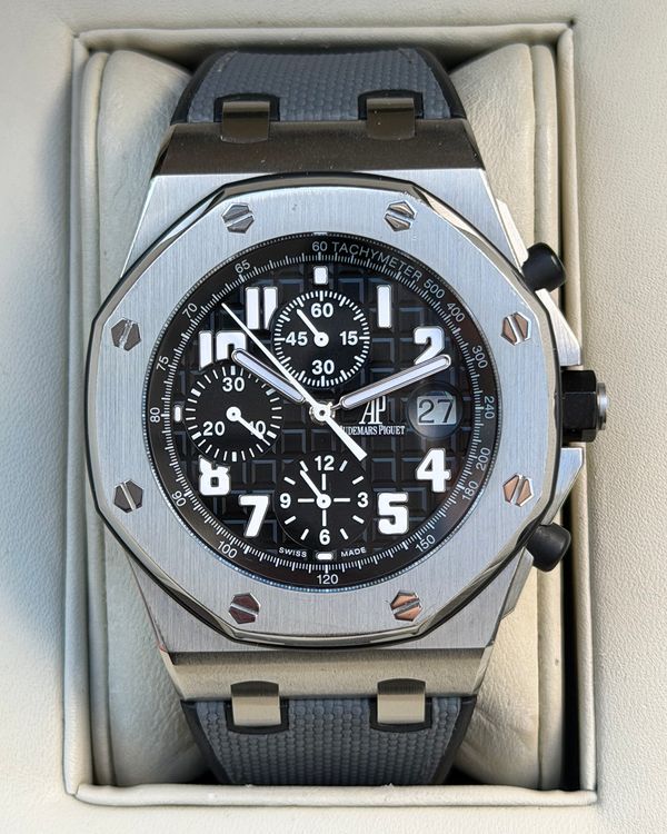 2006 Audemars Piguet Royal Oak Offshore Chronograph 42MM Black Dial Aftermarket Rubber Strap (26020ST.OO.D001IN.01.A)